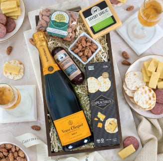 Wine gift baskets international delivery