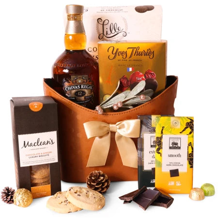 Canasta de Regalo de Chocolate y Chivas Regal