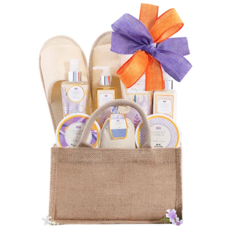 Romantic getaway to the United States with relaxing self-care essentials