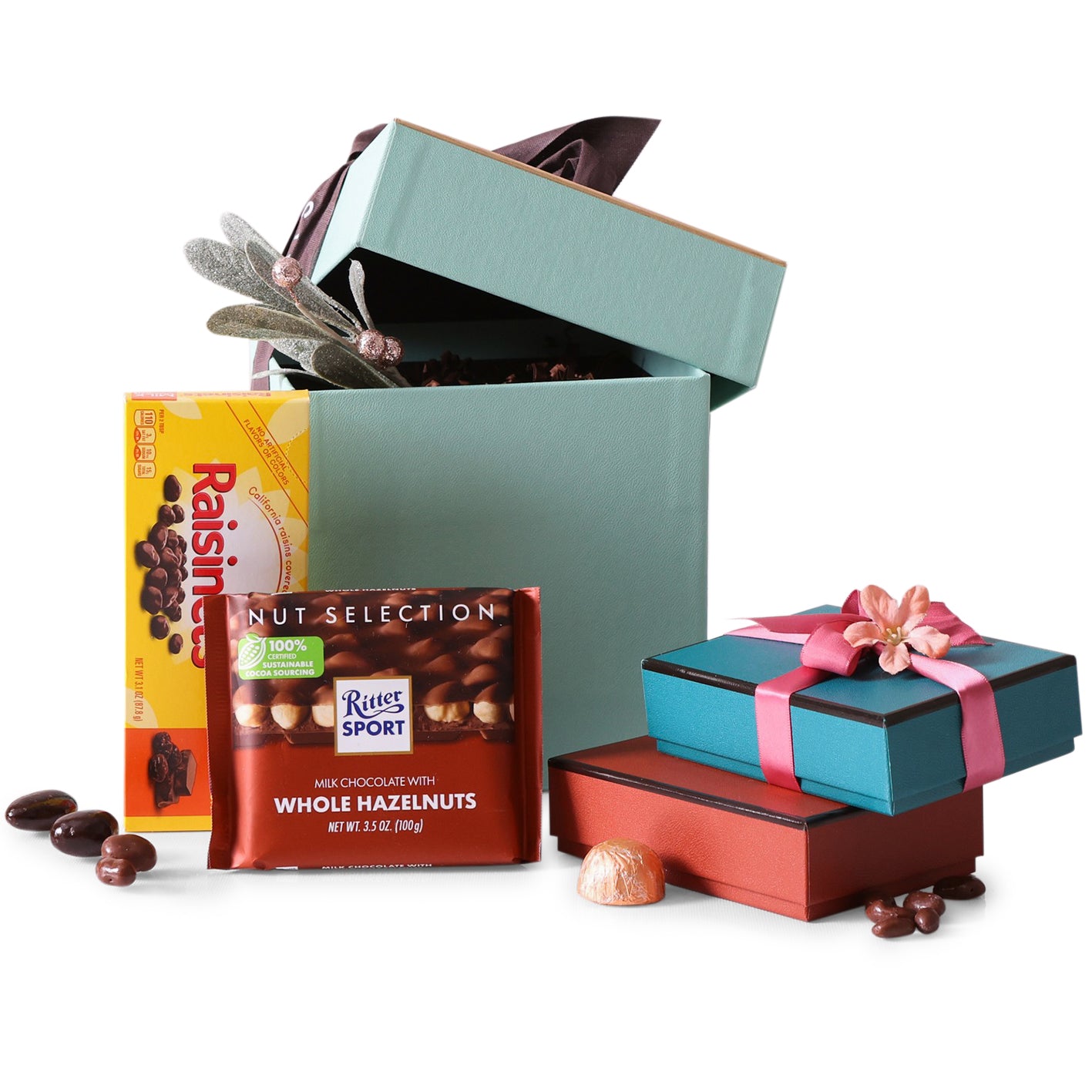 Milk & Dark Chocolate Travel Box alcohol-free gift for delivery in selected countries