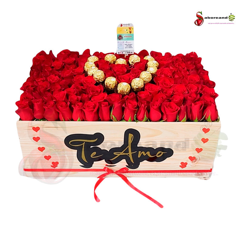 Hermosa caja de madera pino cargado de 120 rosas + 14 chocolates Ferrero rocher y mensaje personalizado en vinil.